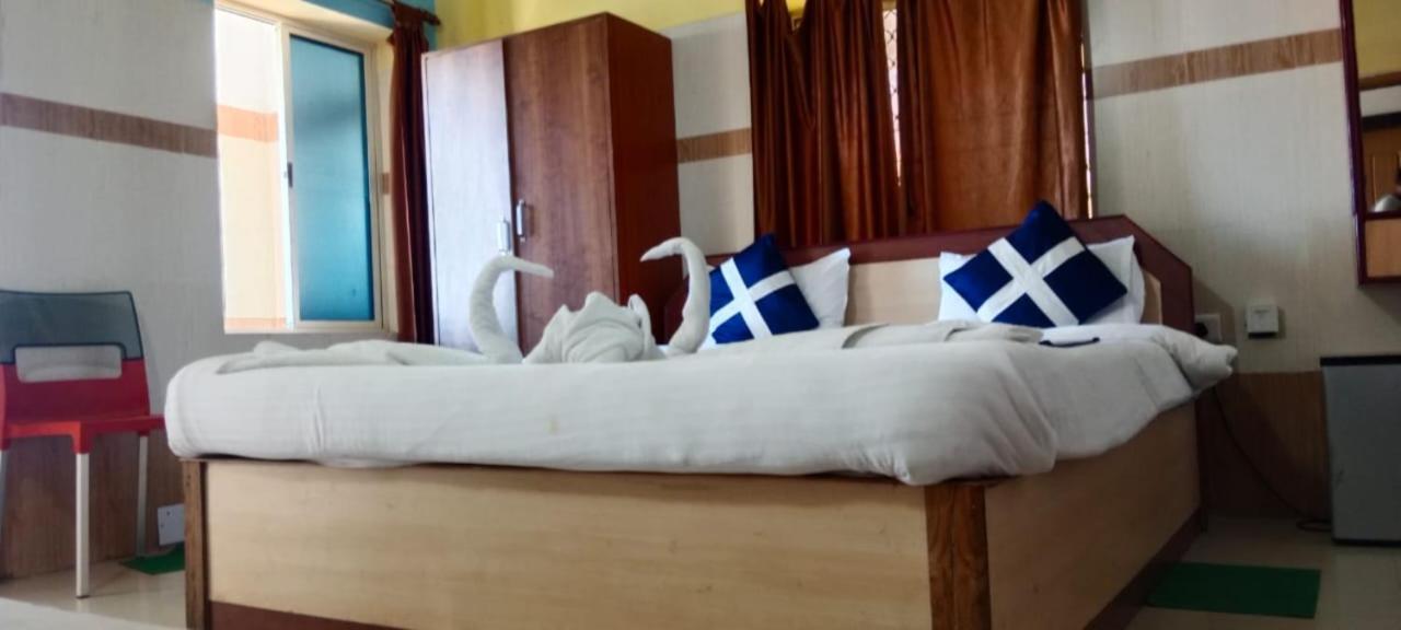 Goroomgo Star Inn Sea View Puri Exteriör bild