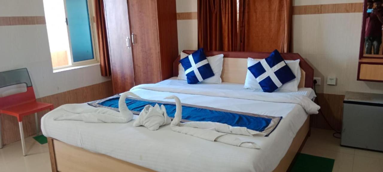 Goroomgo Star Inn Sea View Puri Exteriör bild