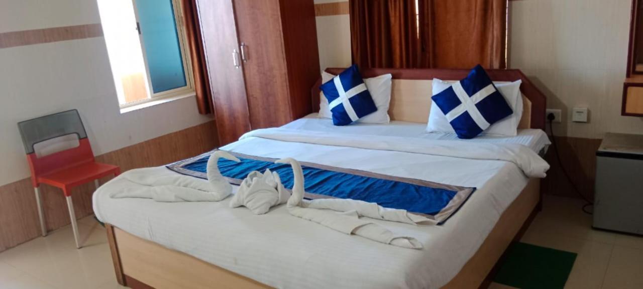 Goroomgo Star Inn Sea View Puri Exteriör bild